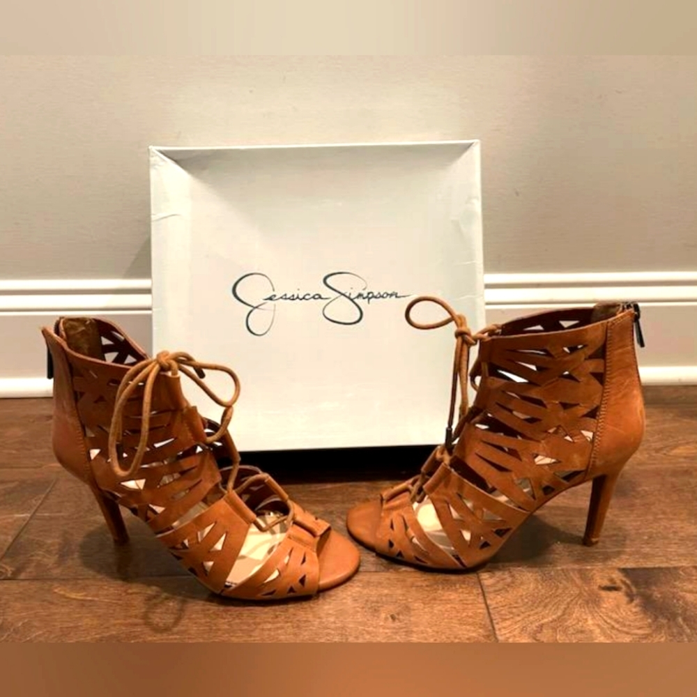 Jessica Simpson leather heels sandals Size 7.5